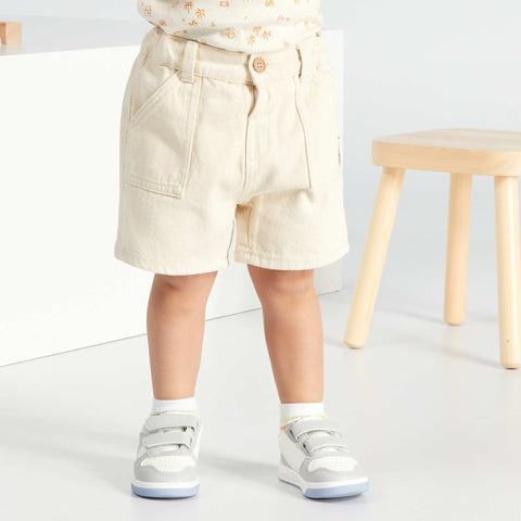 Short en coton twill et larges poches