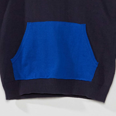 Pull en maille légère avec poche kangourou