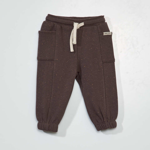 Marron foncé