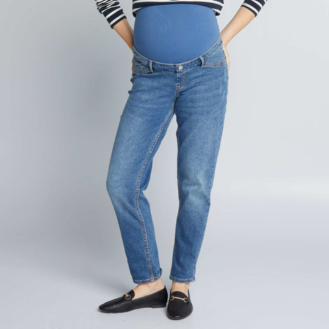 Jean mom grossesse avec abrasions