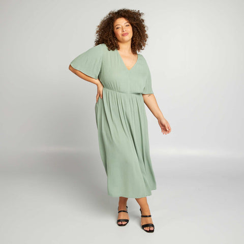 Robe midi stretch avec manches papillon