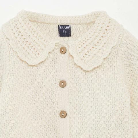 Gilet en crochet avec col claudine