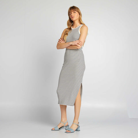 Robe longue en maille côtelée