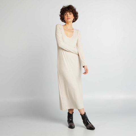 Robe longue en maille côtelée