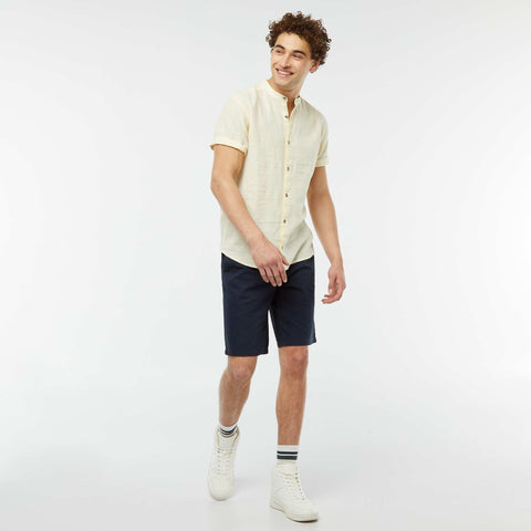 Chemise unie manches courtes col mao