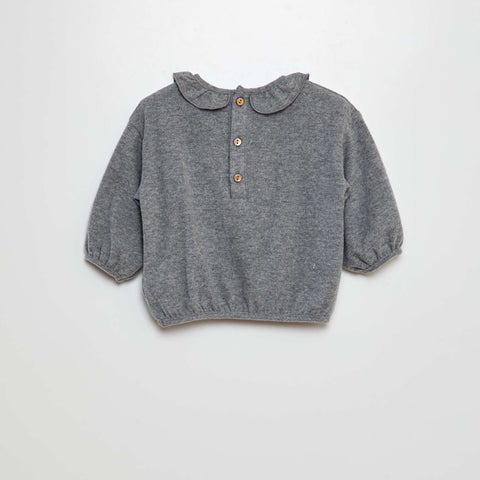 Pull en maille doudou col volantée