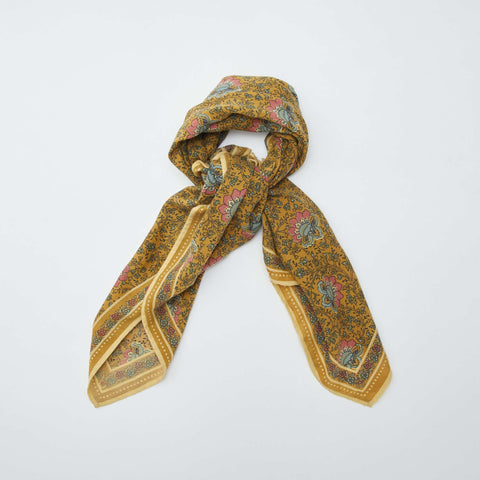 Large foulard imprimé