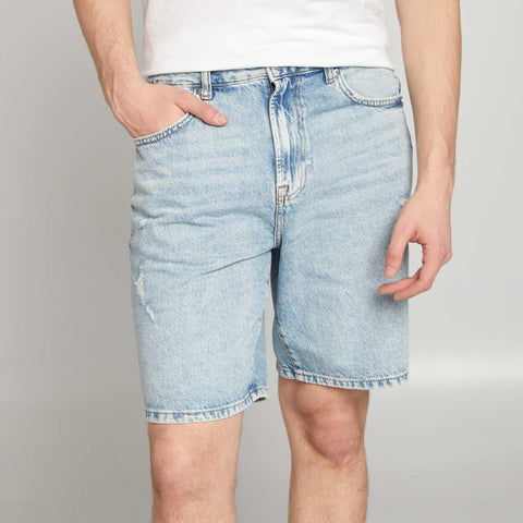 Bermuda en jean avec abrasions fantaisie
