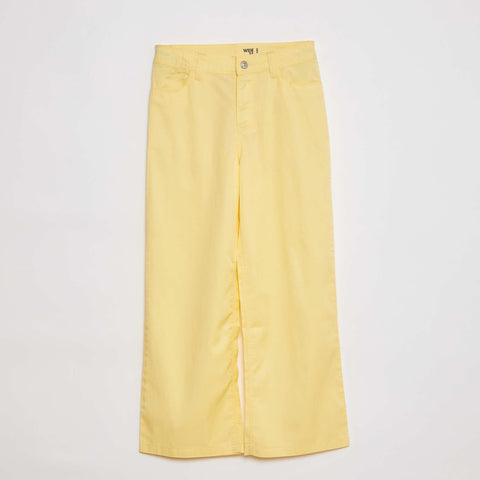 JAUNE