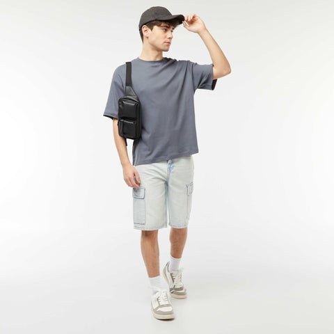 Tee-shirt oversize avec étiquette à la base