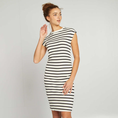 Robe longue en matière stretch côtelée