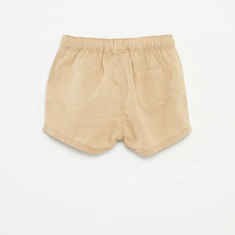 Short avec taille ajustable