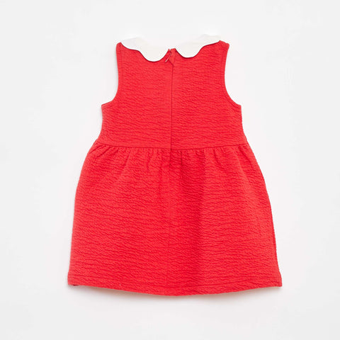 Robe sans manches en maille froissée avec motif