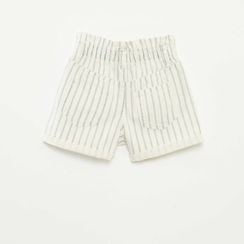Short en jean avec revers à la base