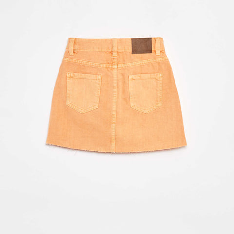 Jupe courte en denim unie coupe à cru