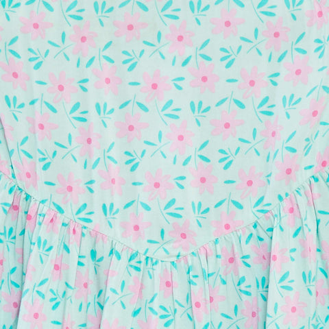 Robe fluide à fines bretelles et motif all over