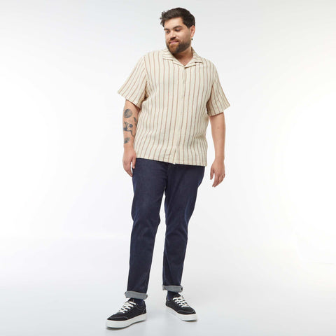 Chemise manches courtes avec motif rayé