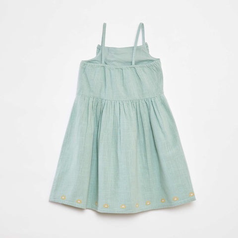 Robe en chaine et trame avec broderies