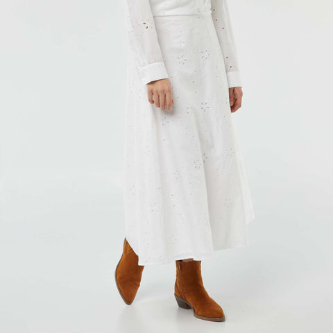 Jupe midi unie avec broderies anglaises