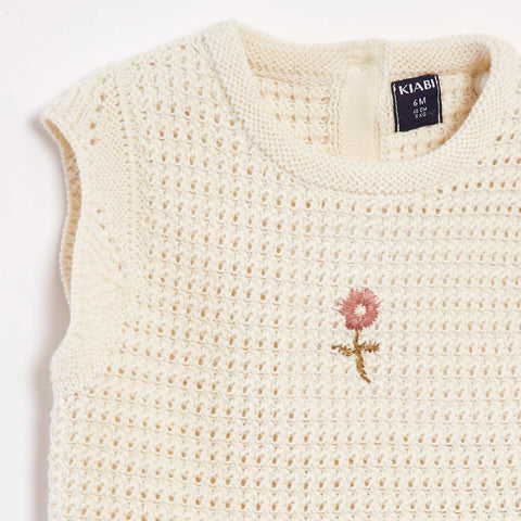 Pull en tricot avec broderies à fleurs