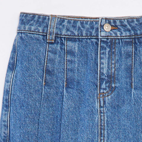 Jupe short en denim plissé
