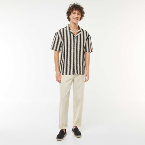 Chemise manches courtes avec motif fantaisie