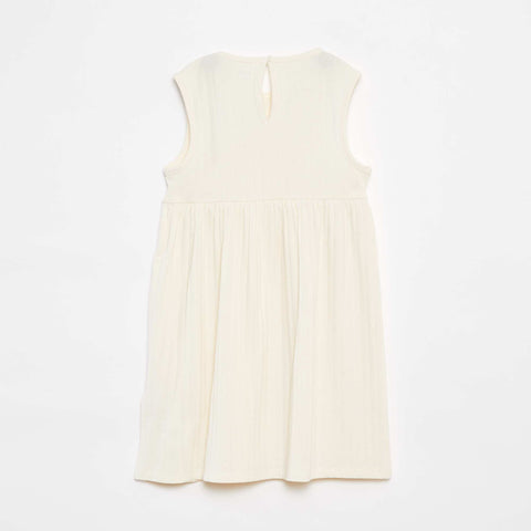 Robe côtelée et macramé sans manches
