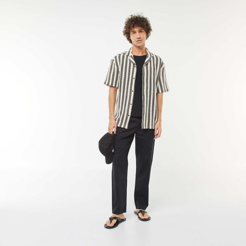 Chemise manches courtes en matière ajourée