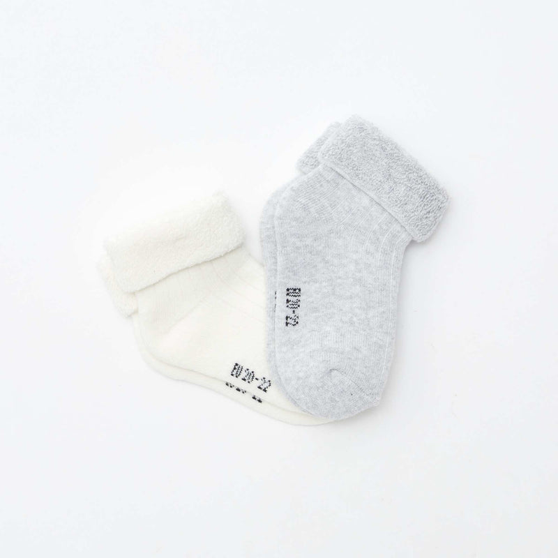 Lot de 2 paires de chaussettes naissance – Gris – Kiabi Maroc