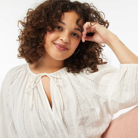 Blouse brodée avec manches 3/4