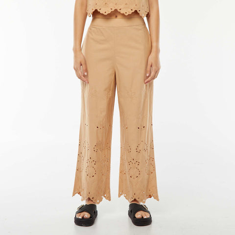 Pantalon large en broderie anglaise