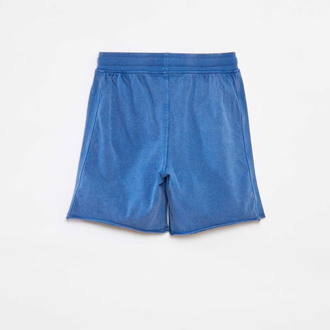 Short uni avec effet délavé