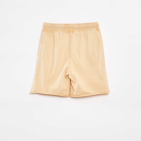 Short uni avec effet délavé