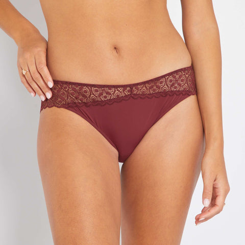 Culotte micro et dentelle
