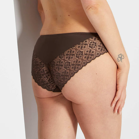 Culotte micro et dentelle