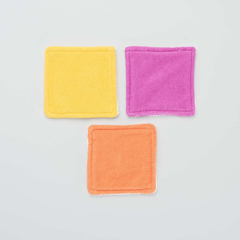 3 lingettes démaquillantes + pochon