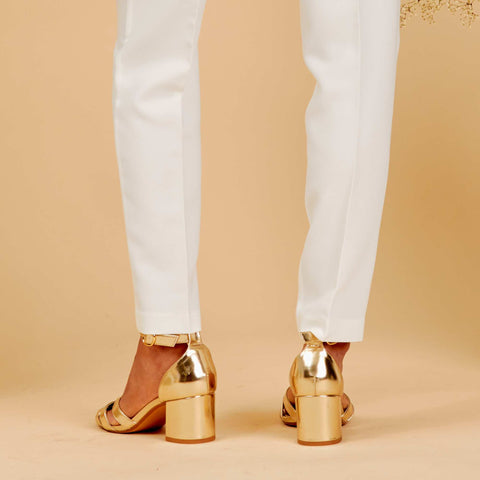 Sandales à talons dorées