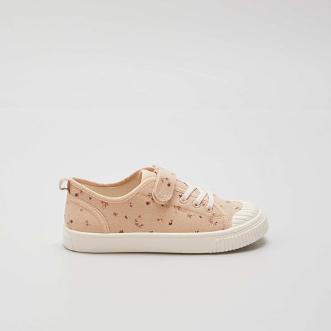 Baskets en toile
