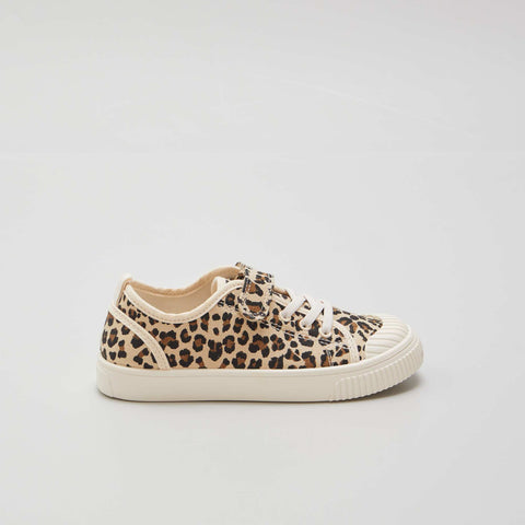 Baskets en toile