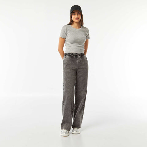 T-shirt cropped manches courtes