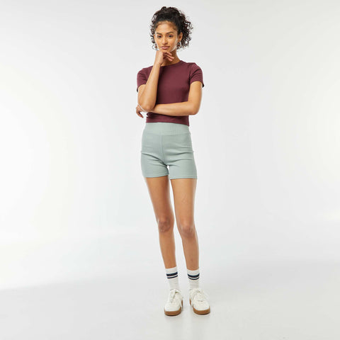 T-shirt cropped manches courtes