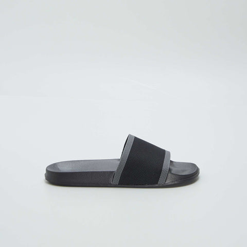 Sandales en tissu ajouré