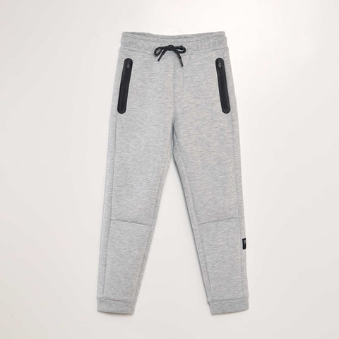 Gris