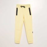 Jaune