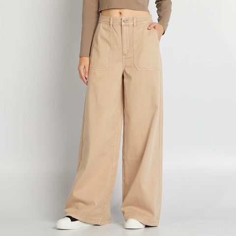 Pantalon large avec grandes poches