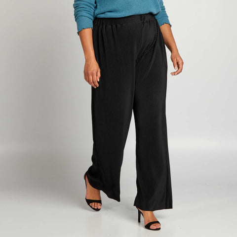 Pantalon large en maille plissée