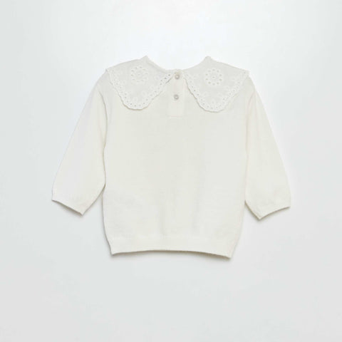 Pull en maille avec col brodé