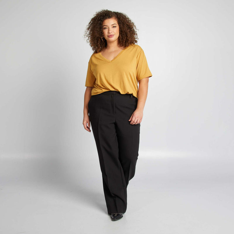 T-shirt basique uni col V