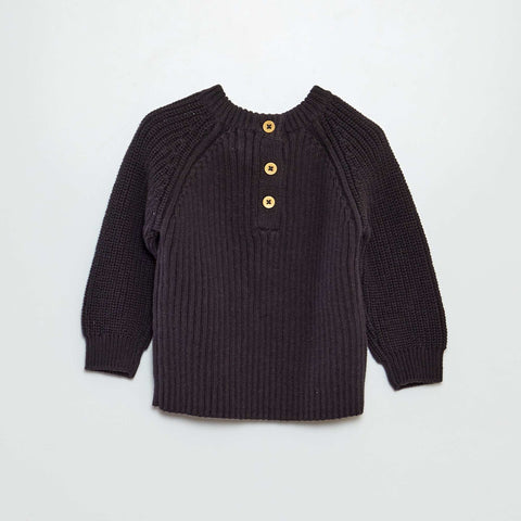 Pull en maille tricot col 3 boutons