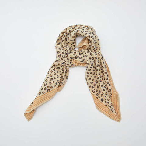 Large foulard imprimé